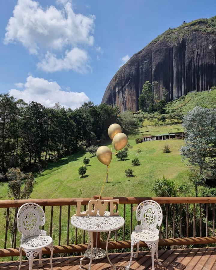Hotel Bahia del Faro Guatapé Esterno foto