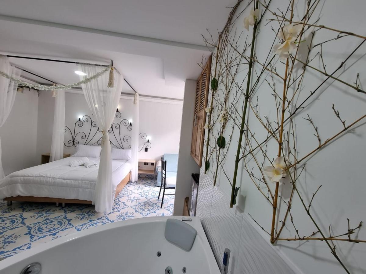 Hotel Bahia del Faro Guatapé Esterno foto