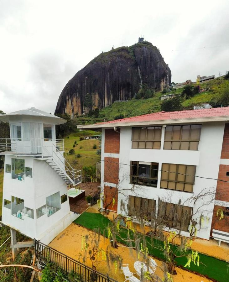 Hotel Bahia del Faro Guatapé Esterno foto